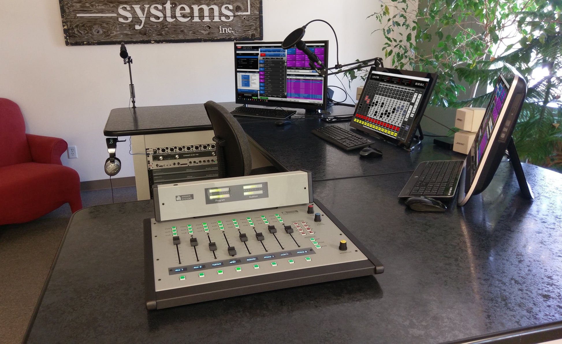 Arrakis DARC Surface 8/12 - Digital AoIP Broadcast Console - 305broadcast